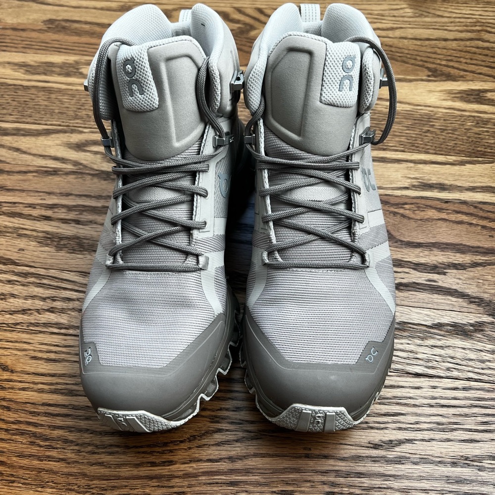 On Cloud Cloudrock Waterproof Shoe Size 8.5